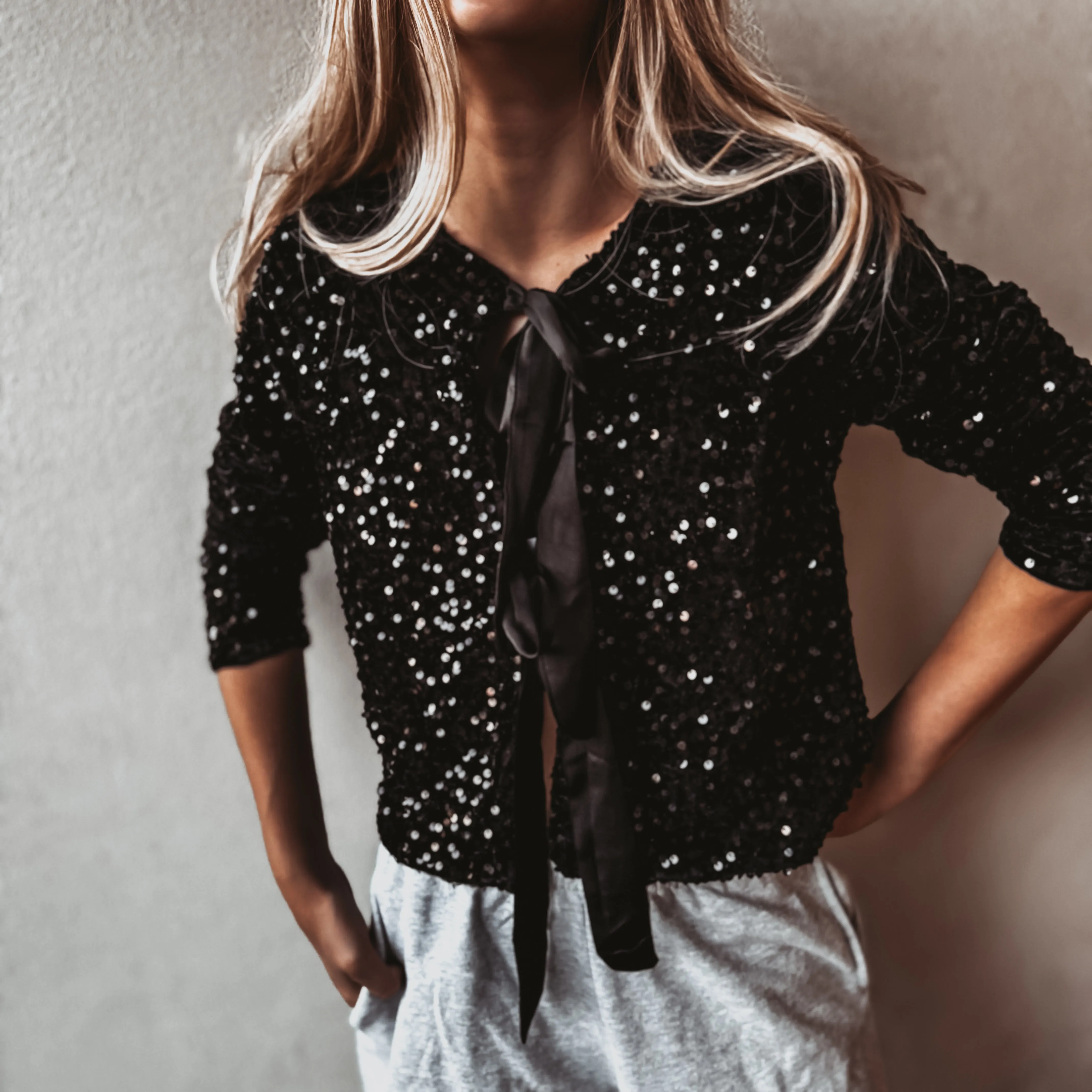 Black Bow sequin top *NEW*