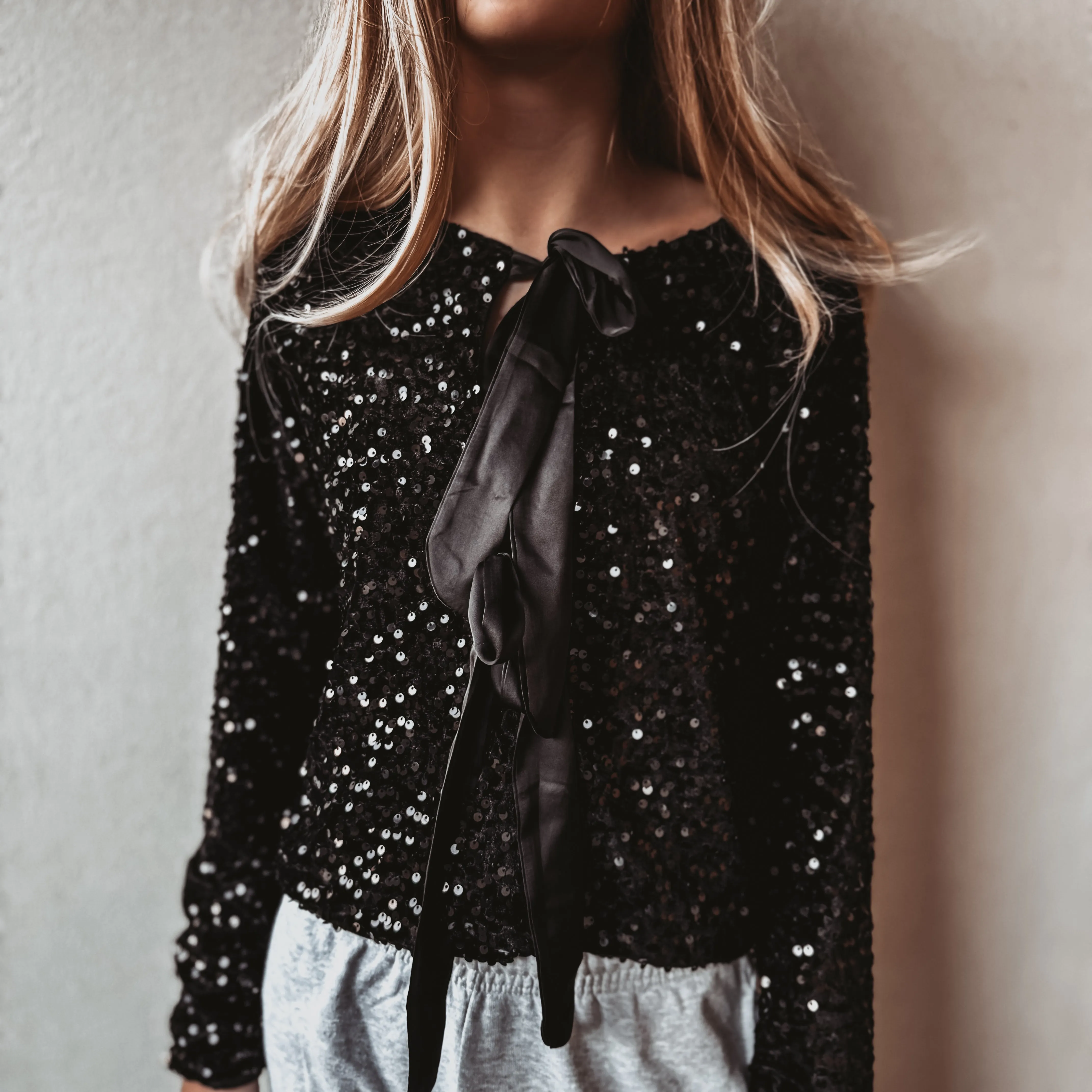 Black Bow sequin top *NEW*