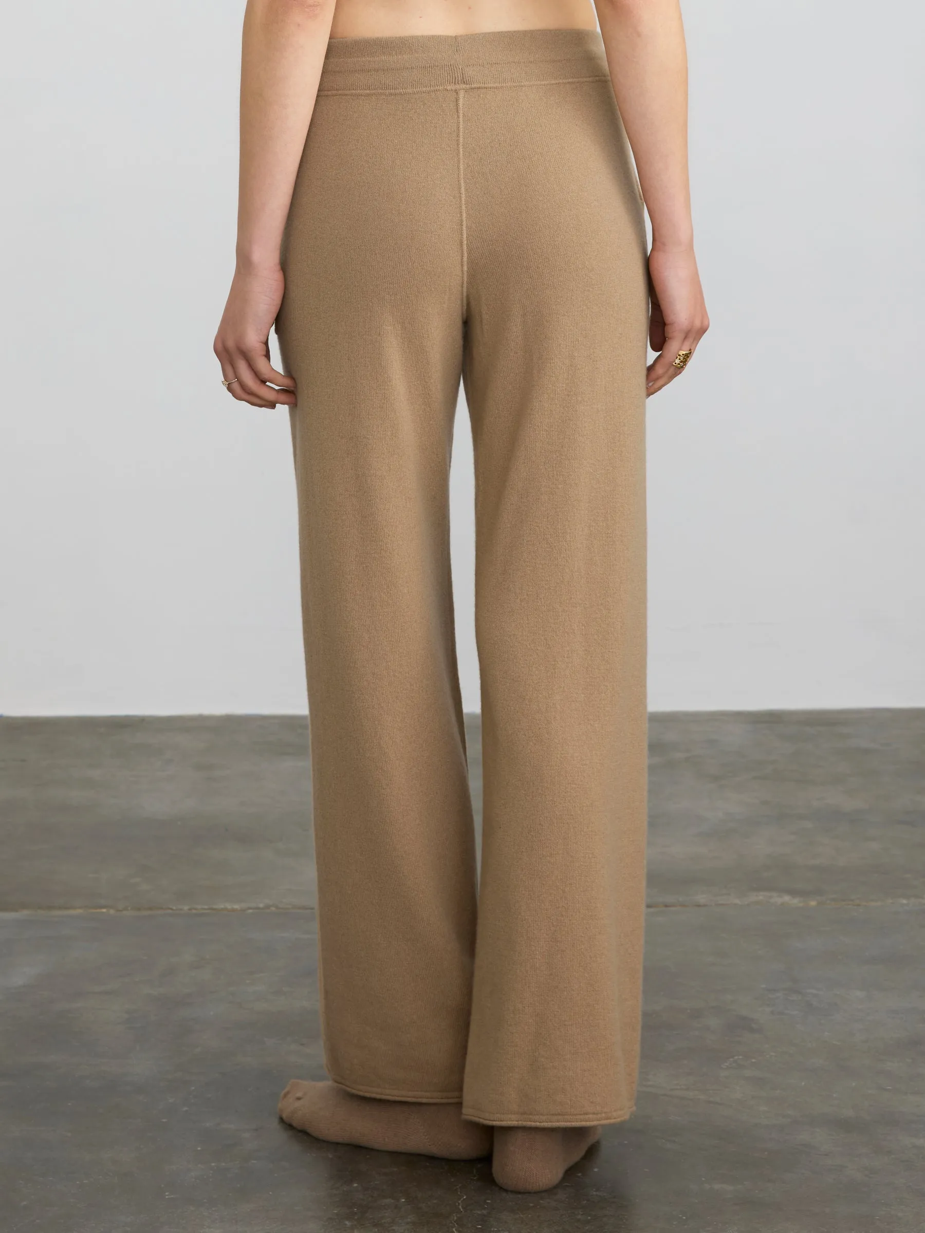 CASHMERE SWEATS