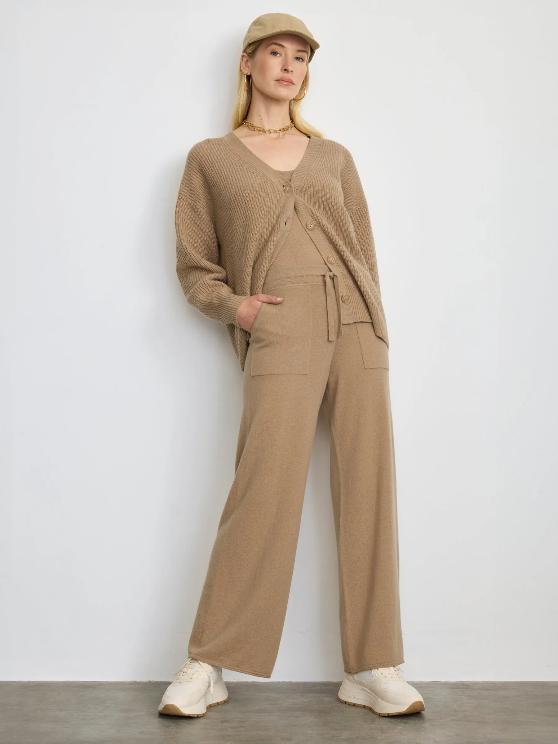 CASHMERE SWEATS