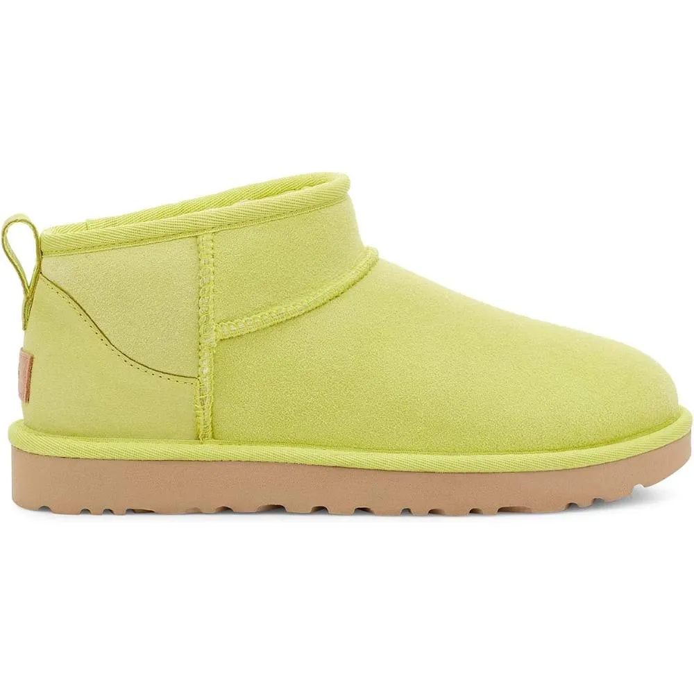 Mini Boots With Classic Pull On Style