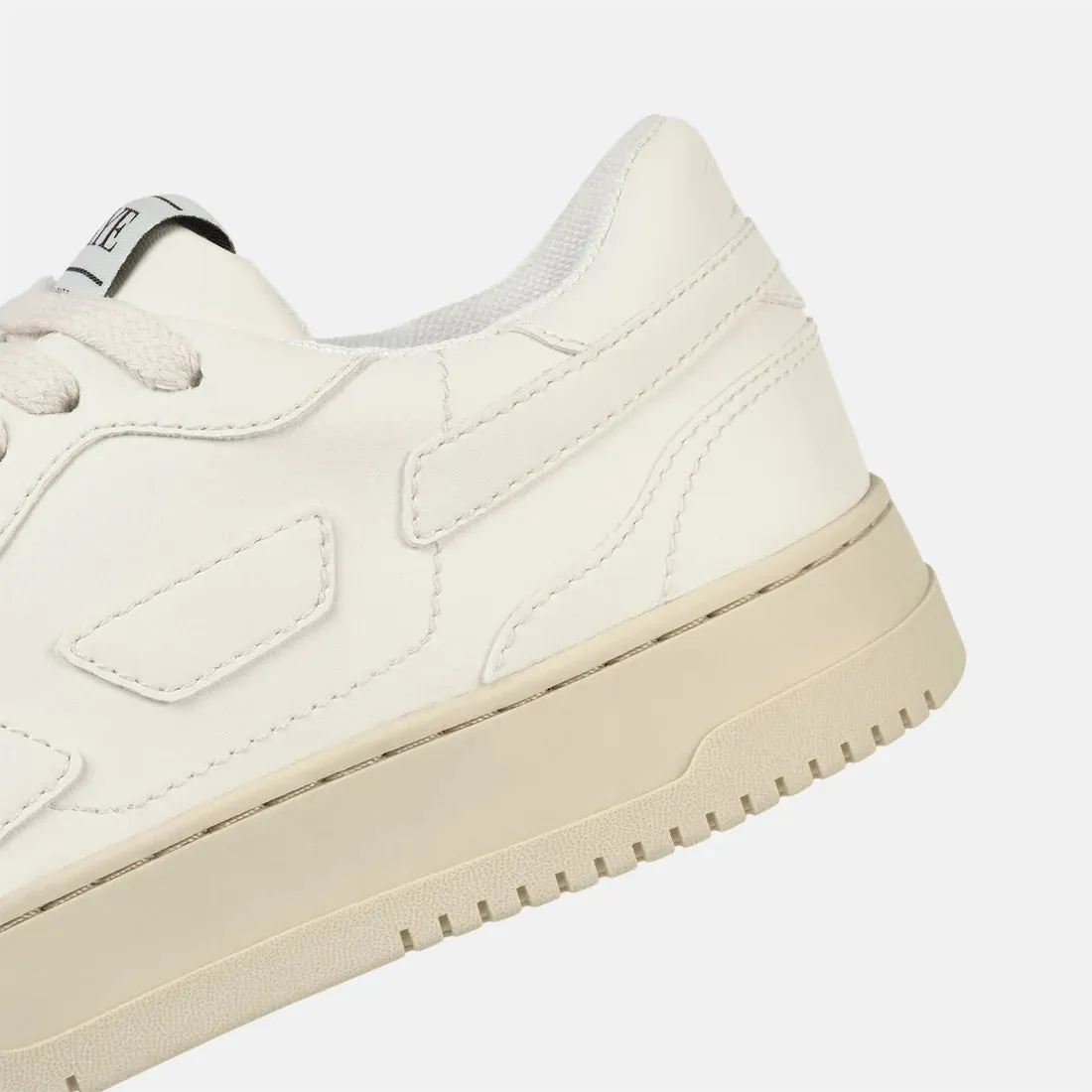SAYE | Modelo '82 Vegan Leather | Off-White