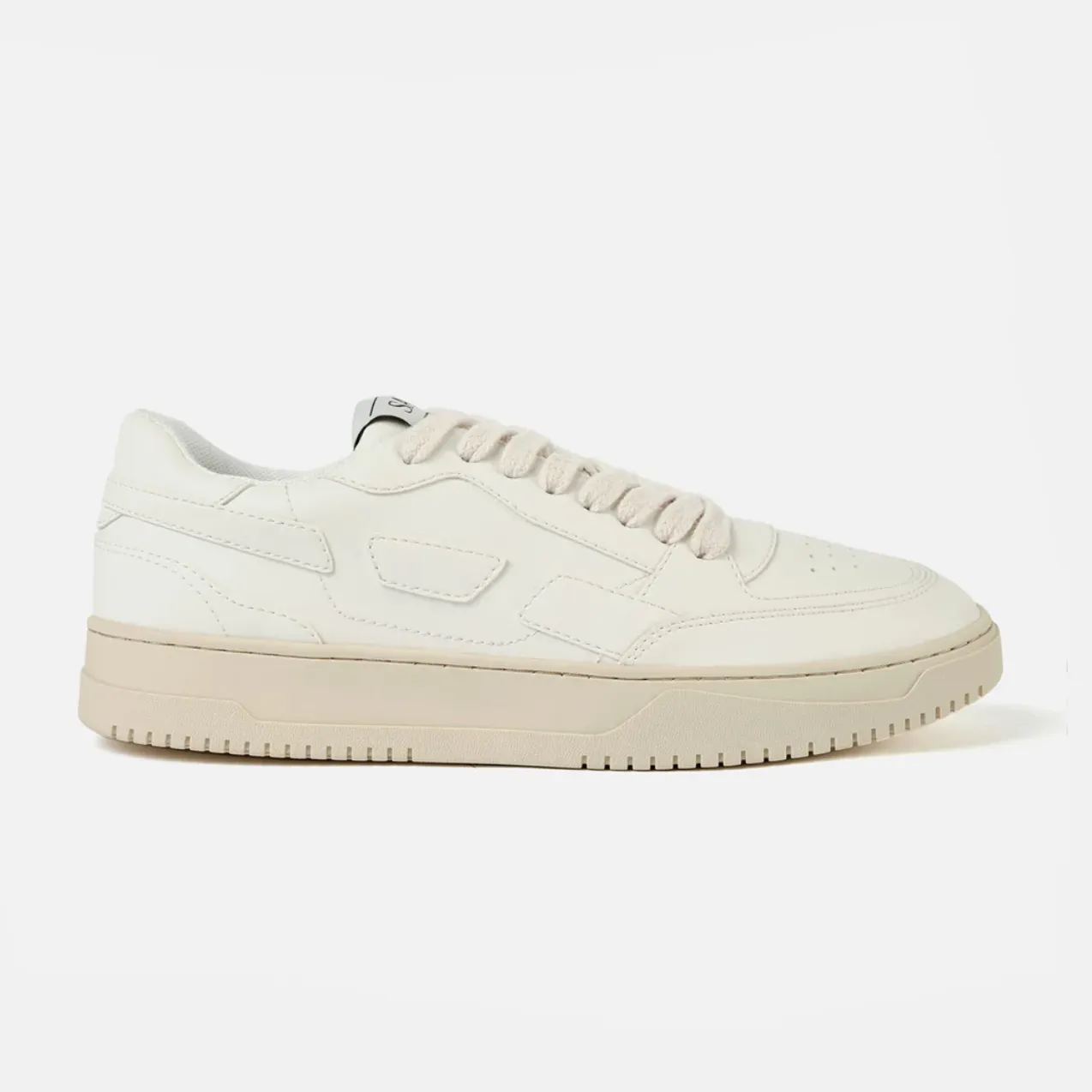 SAYE | Modelo '82 Vegan Leather | Off-White